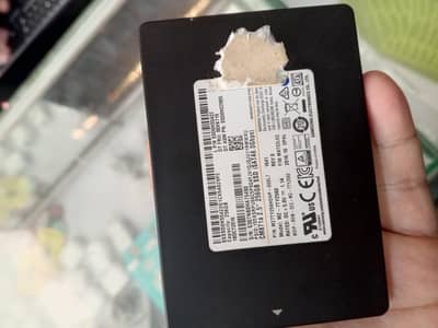 256 GB ssd
