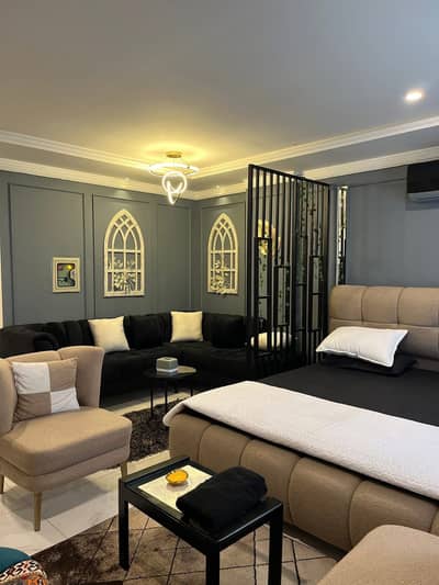 LUXURIOUS FURNISHED APARTMENT FOR SALE AT PRIME LOCATION OF BAHRIA TOWN