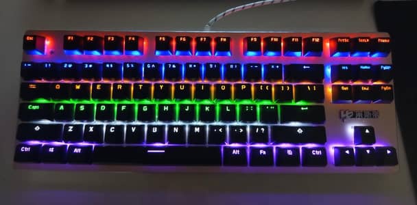 RGB Macanical Gaming Keyboard with Blue switches changeable lights