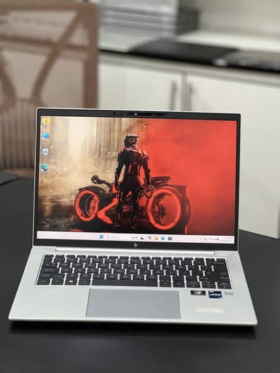 Hp Elitebook 840 g9 - i7 12th gen P Ser - 12 cores - DDR5 Touch Laptop