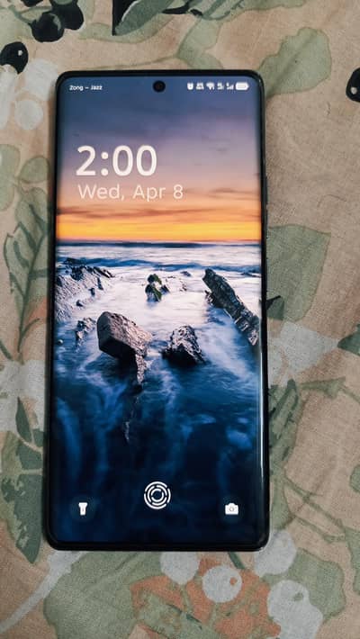 Techno Camon 40 Pro ( 8-Months Warrenty)