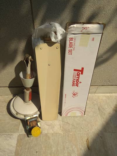 3 nos. Ceiling Fans 48 in. in Excellent condition