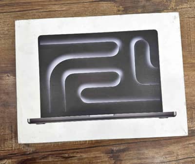 MacBook pro m3 chip with full box for sale me