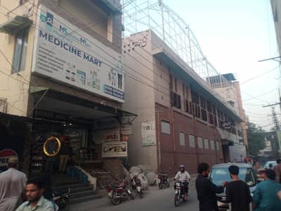 Close to abid Market First Floor Hall Ideal for Office, Wearhouse Ideal for electronic Business etc.