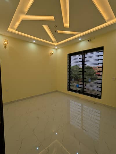 5 Marla Beautiful upper portion Available for rent