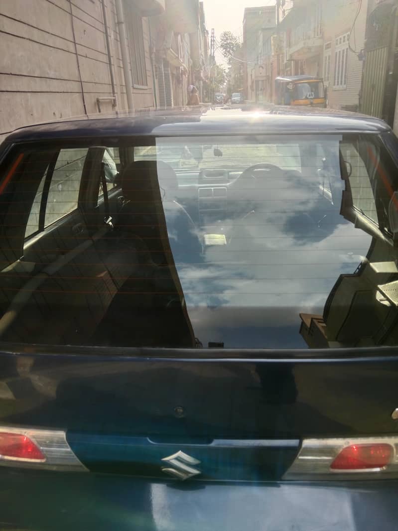 چھت ڈگی جان باقی ساری پینٹ ہے گاڑی میں کسی قسم کا کوئی کام نہیں ہے 0