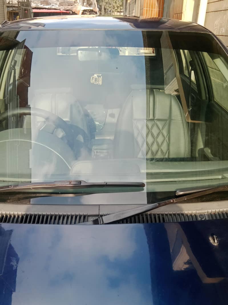 چھت ڈگی جان باقی ساری پینٹ ہے گاڑی میں کسی قسم کا کوئی کام نہیں ہے 4