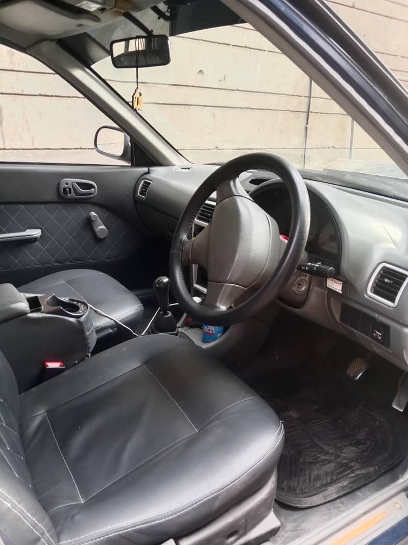 چھت ڈگی جان باقی ساری پینٹ ہے گاڑی میں کسی قسم کا کوئی کام نہیں ہے 10