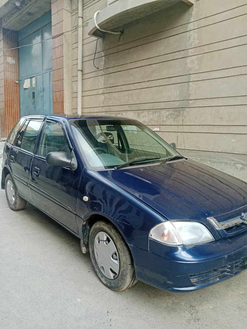 چھت ڈگی جان باقی ساری پینٹ ہے گاڑی میں کسی قسم کا کوئی کام نہیں ہے 17