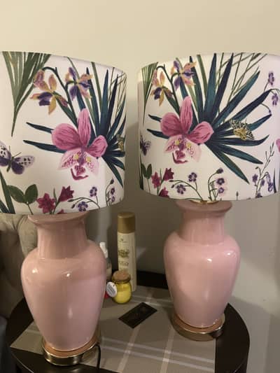 Pair of lamp with floral shades