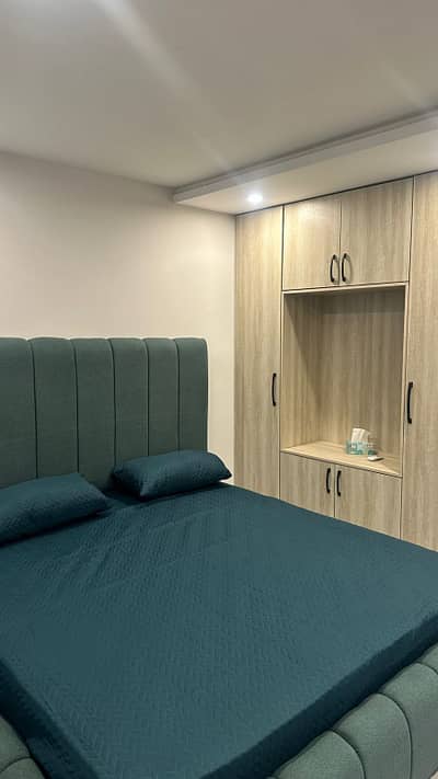 1 Bedroom VIP Full furnish flat per day available in Bahria town Lahore 0300 4561276