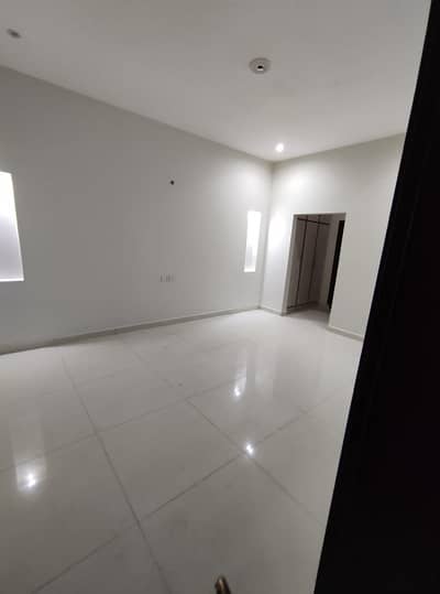15 MARLA LOWER PORTION AVAILABLE FOR RENT IN WAPDA TOWN PHASE 1 FOR FAMILY OR SILENT OFFICE