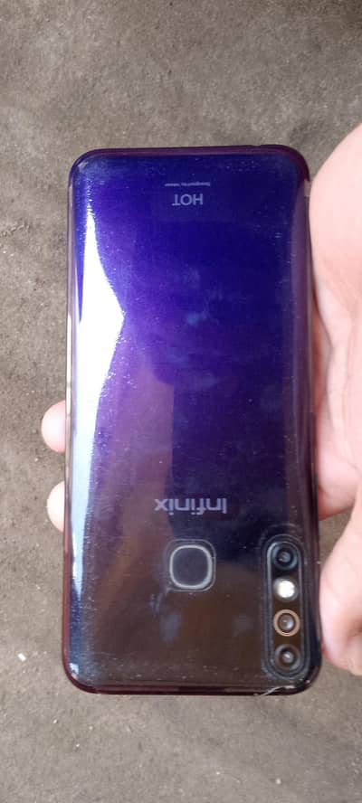 infinix hot 8 4/64gb