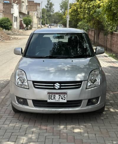 Suzuki Swift DLX 1.3 Navigation 2015 December. Totel Genuine.