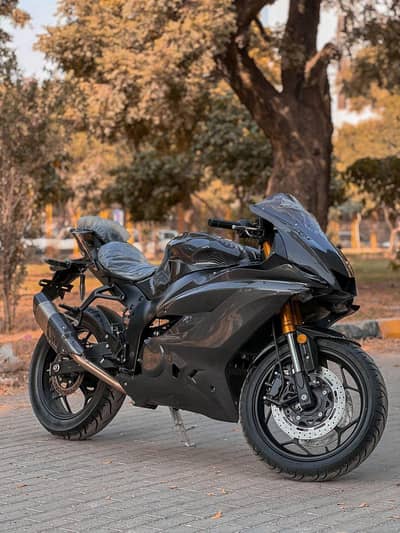 Yamaha R6 400cc dual salandar applied for