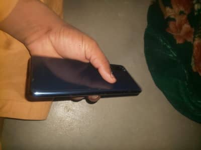 bus char line hai Baki vah log ke headset water per Gaye