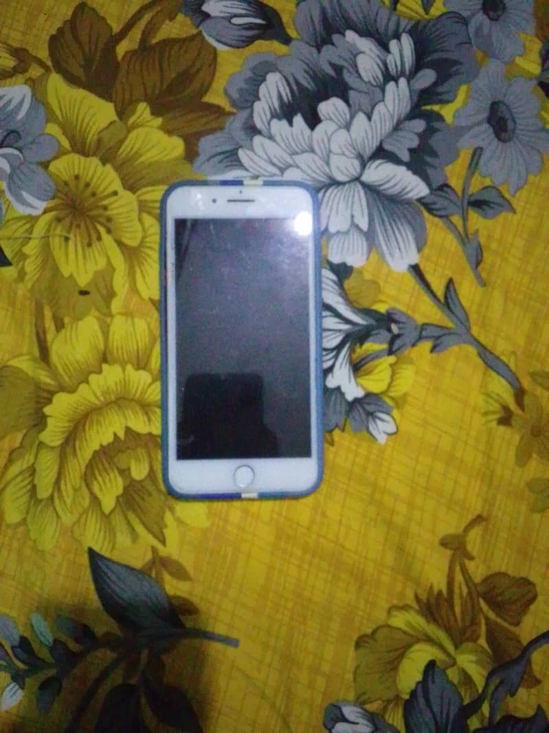 iphone good condition 128 ram 0
