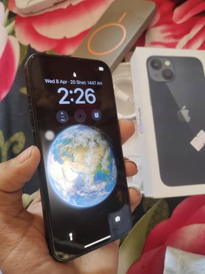iphone 13 128 gb 1 month used box pin pack seriously Bai contact kra