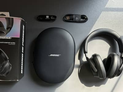 Bose QuietComfort Ultra Headphones– Box Open