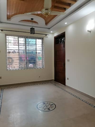 G-13/1 Lower Portion Sized 4 Marla For rent