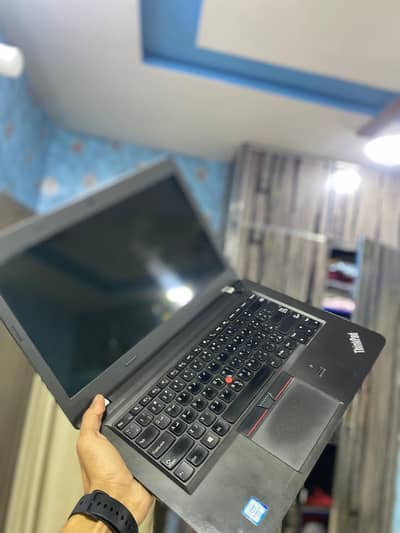 Lenovo Thinkpad E460 Core I5 6th generation Ram 8gb Hard 128gb M2 car