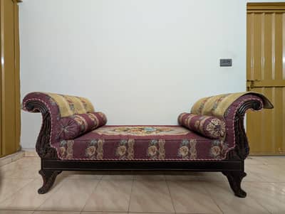 Deewan Sofa Like a New slightly used