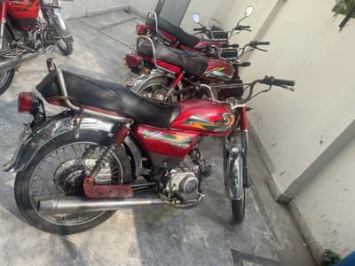 United CD 70 motorcycle