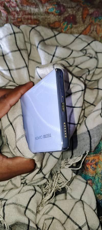 Tecno camon30s