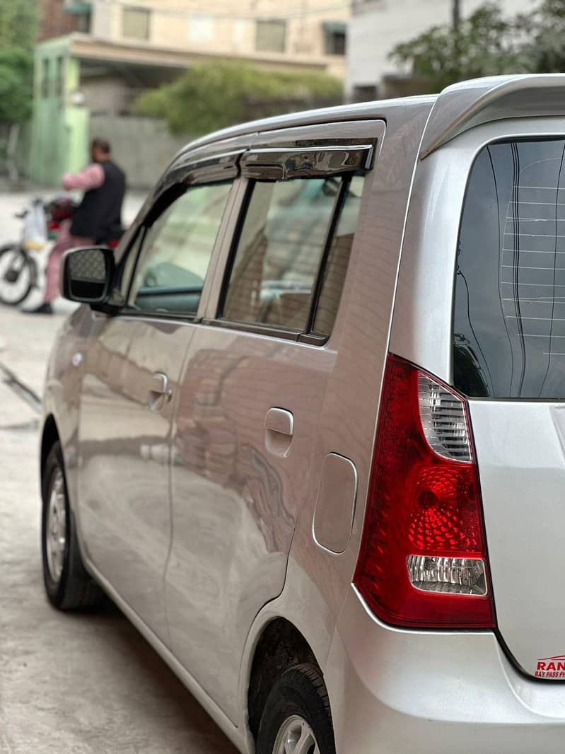 چھت پلر اوریجنل اندر سے ٹوٹل اوریجنل نیو ٹائر 0