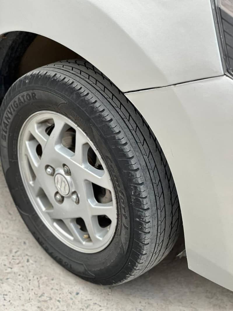 چھت پلر اوریجنل اندر سے ٹوٹل اوریجنل نیو ٹائر 7