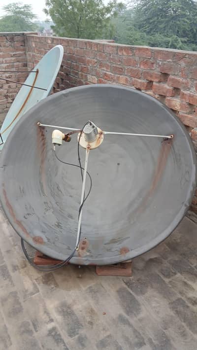 1 dish 5fut 2nd 4.5fut