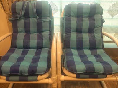 Lawn Chairs 4 set with table