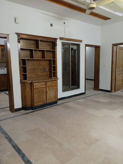 Ghouri town pH 4A Ground floor water electrity Available