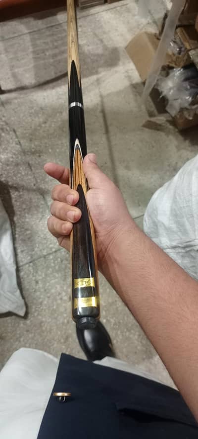 LP gold snooker cue