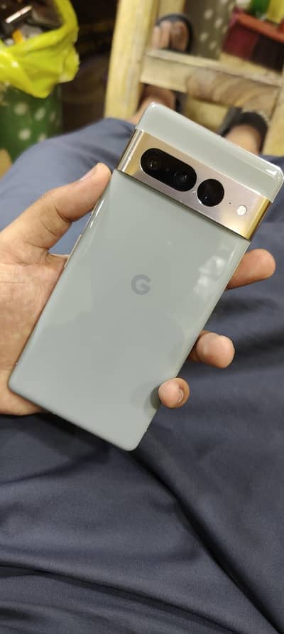 Google pixel 7 pro official PTA 12/128 condition 9/10 WA 03288961844