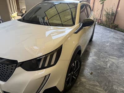 Mini hybrid type engine up to 15.8 km/L in city and 20km/L on motorway