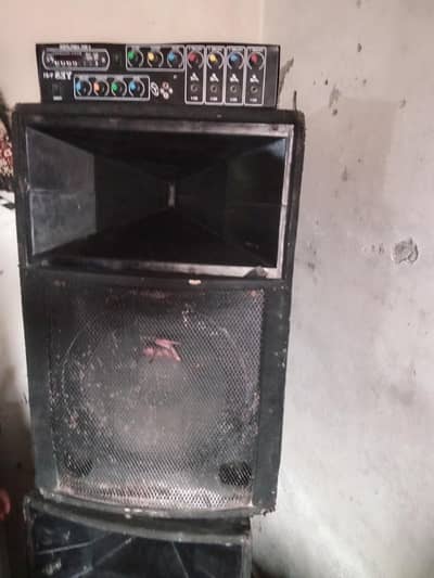 DJ SYSTEM ALL OK AMP NEW CONDITION 2 PICE SPEAKER