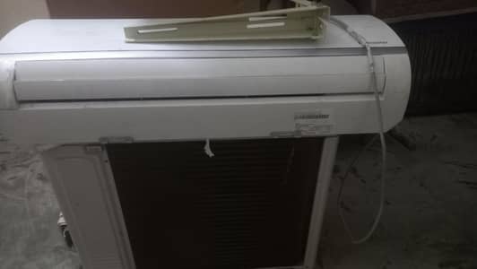 1.5 TON Haeir AC BEST COOLING