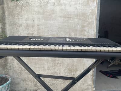 Yamaha PSR-E33 piano for sell