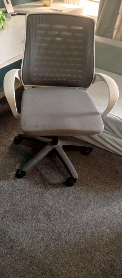 Modern White & Grey Mesh Office Chair - Ergonomic & Breathable