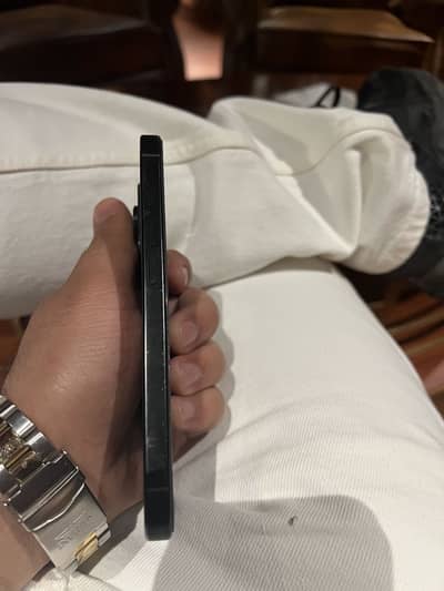 16 Pro 512 GB FU LLA Negotiable