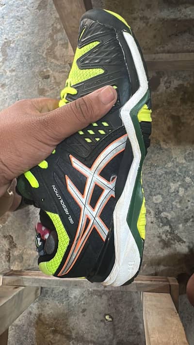 non marking original Asics shoes
