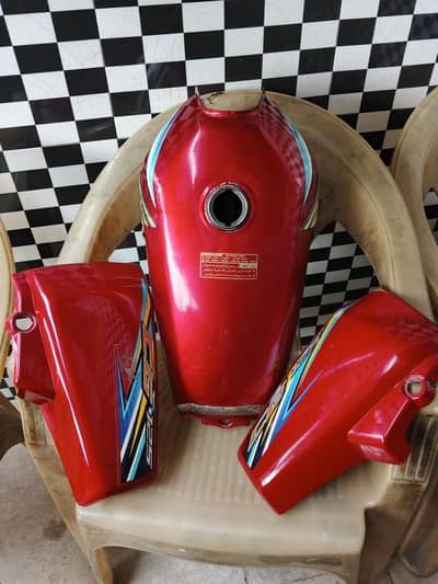 2018 model 125 original fuel tanks urgent for sell