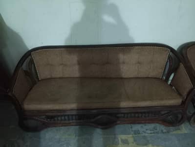 selling my wooden 5 seater sofa set