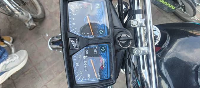 Model 2025 sticker 2026