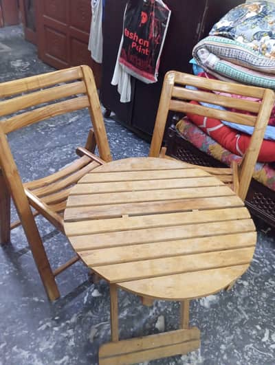 100% wooden Beach coffee 1 table and 2 chairs urgent sale