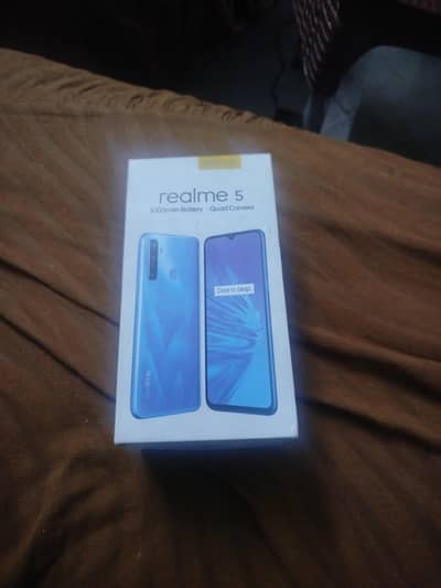 realme 5 4g 6/64 with quad camera