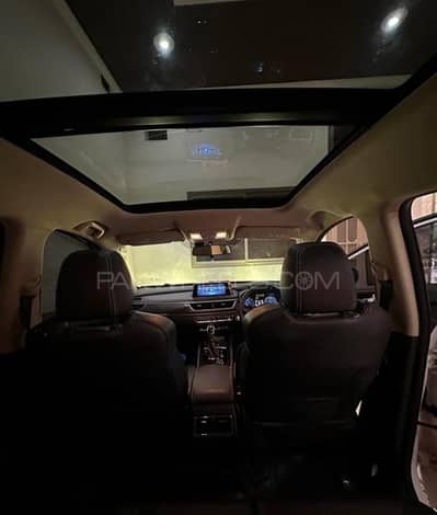 2021 model seven seater cruise sun/Moon roof glory 13+feul average