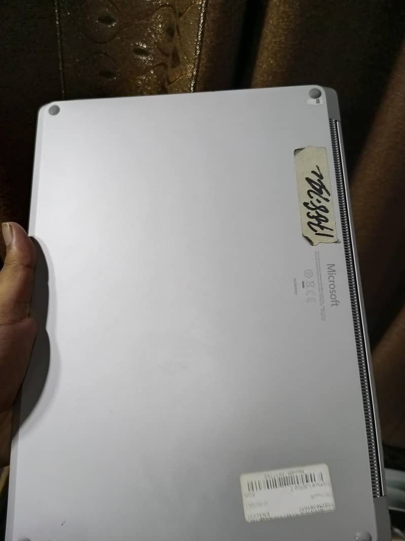 Microsoft Surface Laptop 2 6