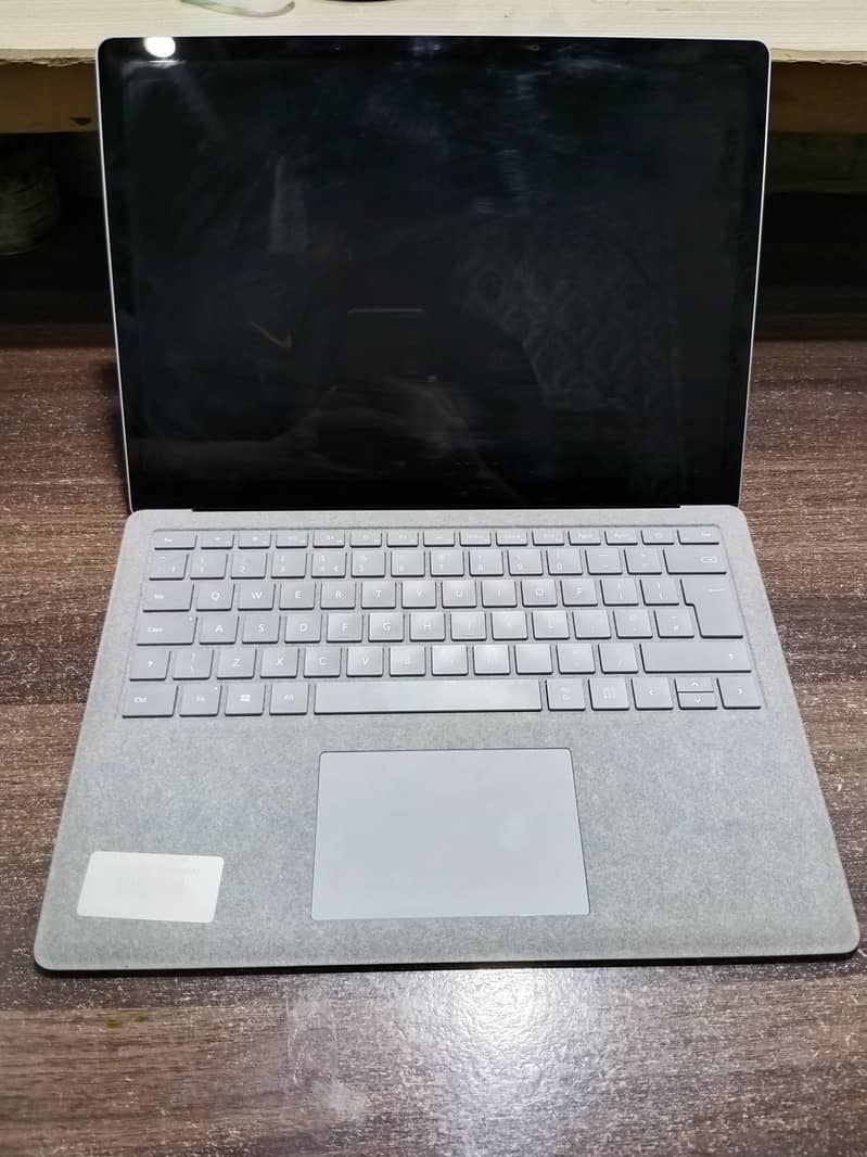 Microsoft Surface Laptop 2 7